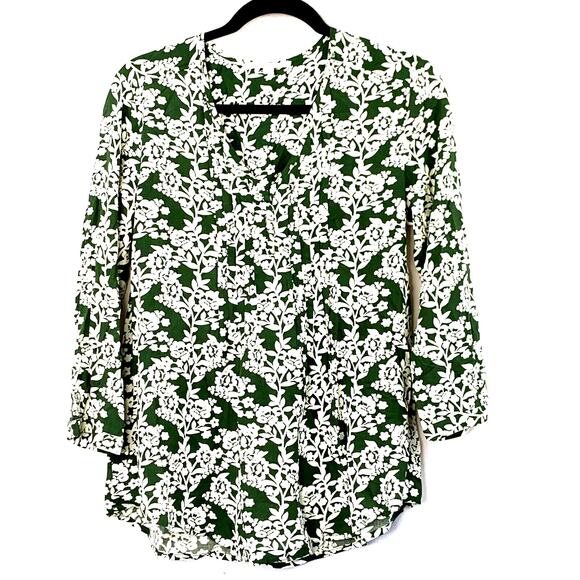 Fun 2 Fun Top Women Small Green Pleated V Neck Floral Print Long Sleeve - Picture 1 of 11